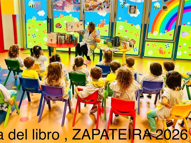 ¡DISFRUTANDO DEL JARDIN Y LOS LIBROS!