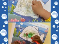 Exploramos texturas y colores con arroz y pintura