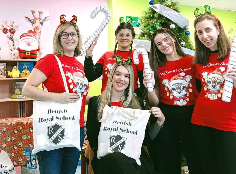 ¡FELICES FIESTASDESDE OS PEQUERRECHOS DE LOS ROSALES! - Imagen 1