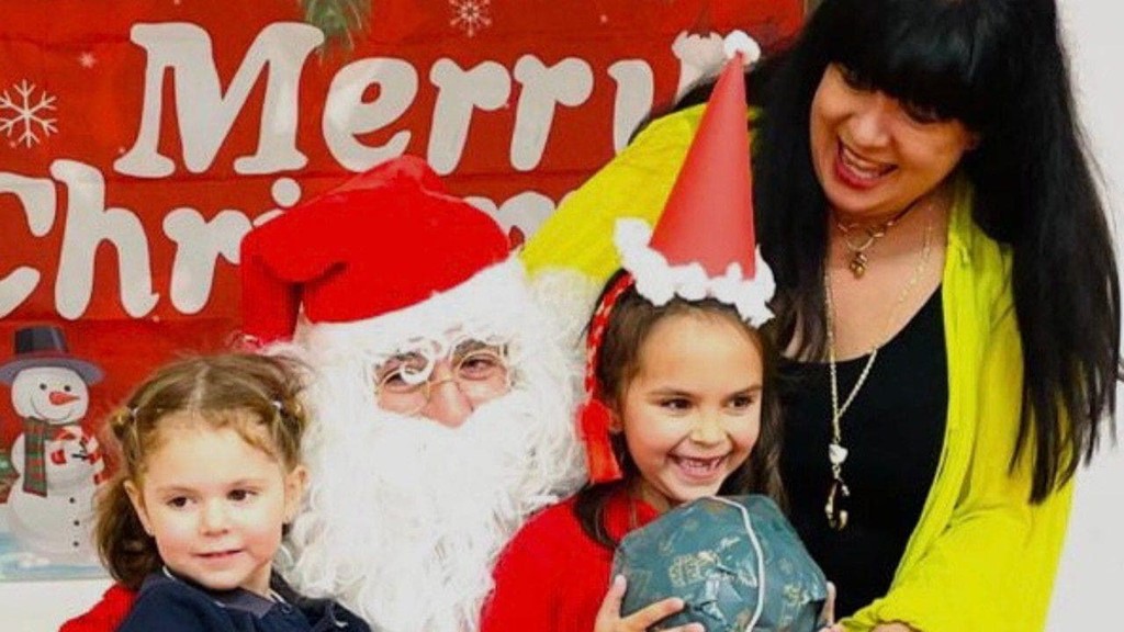 Las Escuelas Infantiles Os Pequerrechos reparten ilusión junto con Papá Noel