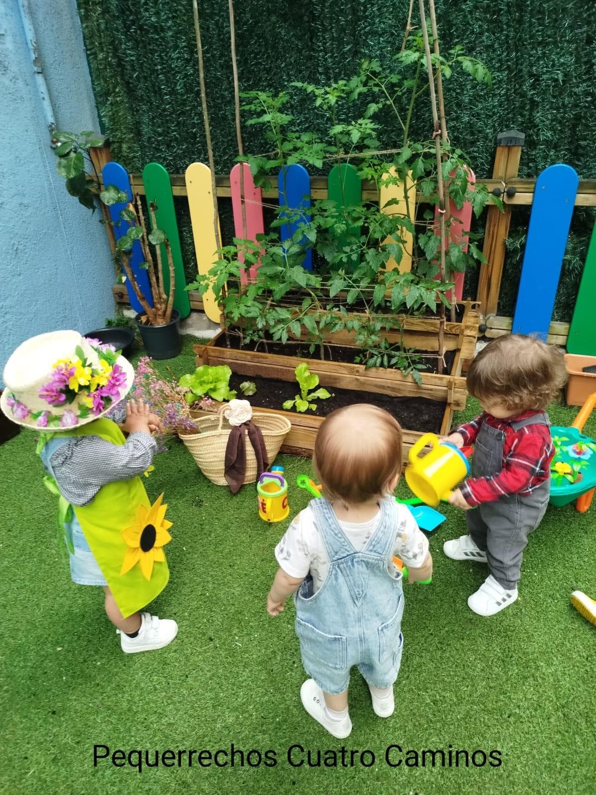 NOS CONVERTIMOS EN JARDINEROS - Imagen 2
