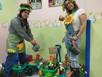 NOS CONVERTIMOS EN JARDINEROS